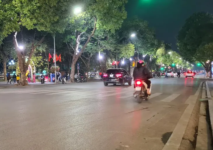 Cả nước đón giao thừa đặc biệt của Tết Tân Sửu trong bình an - Ảnh 2. Cả nước đón giao thừa đặc biệt của Tết Tân Sửu trong bình an - Ảnh 2.
