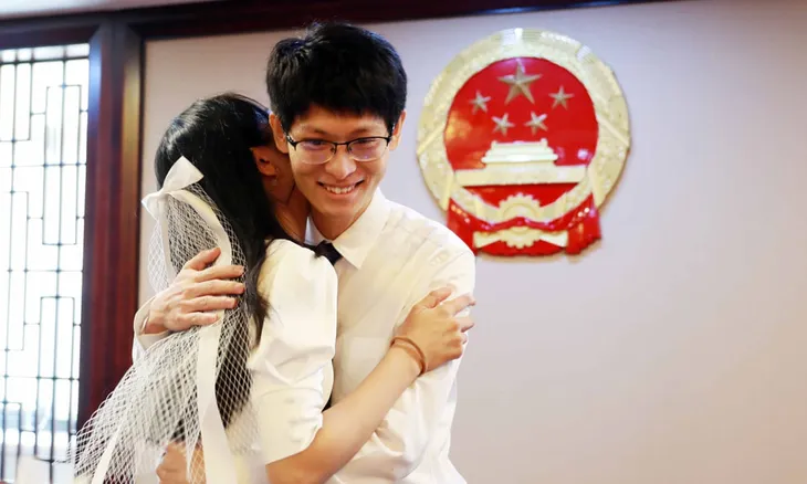 Tình yêu thời COVID-19 - Ảnh 3. Tình yêu thời COVID-19 - Ảnh 3.