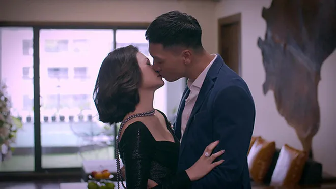 Ngắm phong cách thời trang công sở cổ điển, nhẹ nhàng của Kiều Anh trong phim Hồ sơ cá sấu - Ảnh 5. Ngắm phong cách thời trang công sở cổ điển, nhẹ nhàng của Kiều Anh trong phim Hồ sơ cá sấu - Ảnh 5.