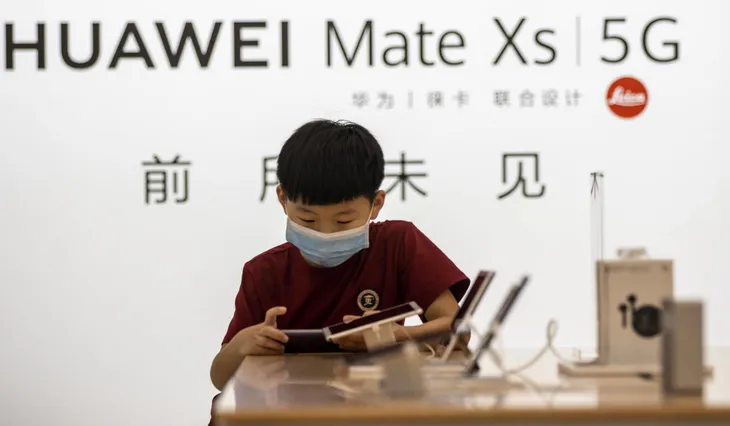CEO Huawei: Smartphone là một phần không thể thiếu của chúng tôi - Ảnh 1. CEO Huawei: Smartphone là một phần không thể thiếu của chúng tôi - Ảnh 1.