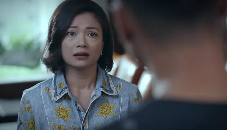 Ngắm phong cách thời trang công sở cổ điển, nhẹ nhàng của Kiều Anh trong phim Hồ sơ cá sấu - Ảnh 15. Ngắm phong cách thời trang công sở cổ điển, nhẹ nhàng của Kiều Anh trong phim Hồ sơ cá sấu - Ảnh 15.