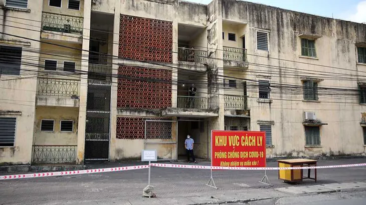 Lấy hơn 1.200 mẫu xét nghiệm COVID-19 tại Công ty CP than Vàng Danh - Ảnh 1. Lấy hơn 1.200 mẫu xét nghiệm COVID-19 tại Công ty CP than Vàng Danh - Ảnh 1.
