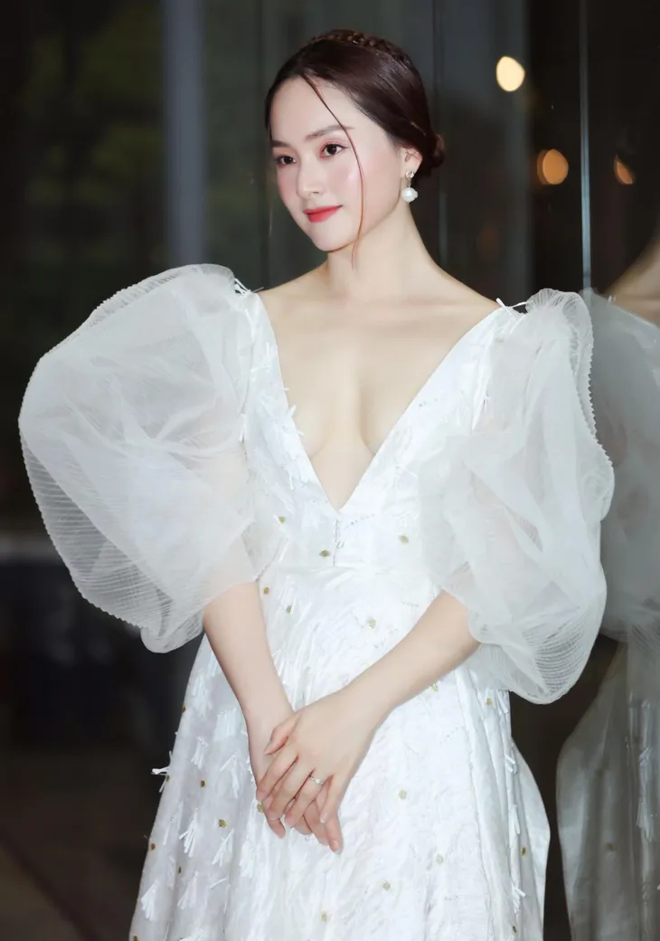 Lan Phương - cô nàng bánh bèo nhất nhì Showbiz Việt? - Ảnh 7. Lan Phương - cô nàng bánh bèo nhất nhì Showbiz Việt? - Ảnh 7.