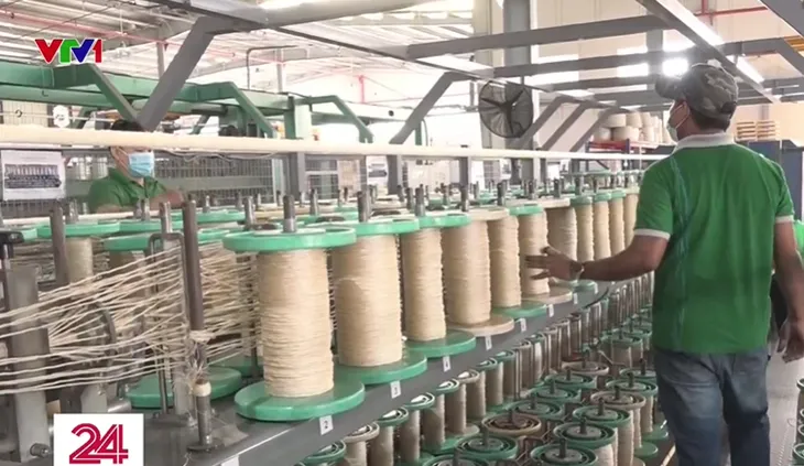 Các khu công nghiệp tăng cường phòng chống dịch COVID-19 sau Tết Nguyên đán - Ảnh 1.