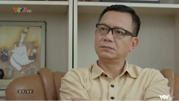 Hướng dương ngược nắng - Tập 31: Rêu rao chuyện chén được Châu rồi thấy cả hình xăm ở chỗ hiểm, Vỹ bị Kiên đánh cho bầm dập - Ảnh 3. Hướng dương ngược nắng - Tập 31: Rêu rao chuyện chén được Châu rồi thấy cả hình xăm ở chỗ hiểm, Vỹ bị Kiên đánh cho bầm dập - Ảnh 3.