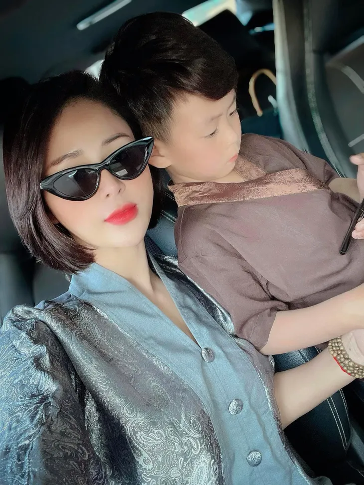 Hướng dương ngược nắng phần 2: Lột xác lần nữa, Minh (Lương Thu Trang) xinh hơn cả Châu (Hồng Diễm) - Ảnh 10. Hướng dương ngược nắng phần 2: Lột xác lần nữa, Minh (Lương Thu Trang) xinh hơn cả Châu (Hồng Diễm) - Ảnh 10.
