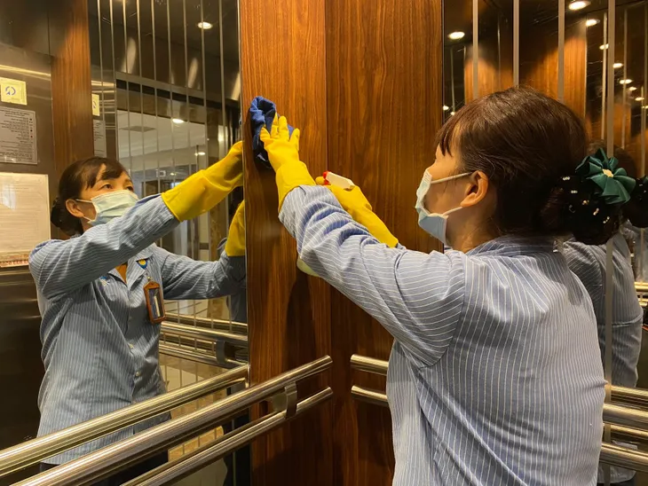 Triển khai quyết liệt và linh hoạt các biện pháp phòng, chống dịch COVID-19 tại chung cư - Ảnh 3. Triển khai quyết liệt và linh hoạt các biện pháp phòng, chống dịch COVID-19 tại chung cư - Ảnh 3.