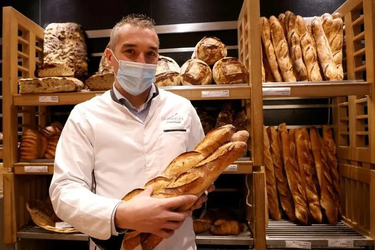 Bánh mì baguette (Pháp) được đề cử di sản văn hóa UNESCO - Ảnh 1. Bánh mì baguette (Pháp) được đề cử di sản văn hóa UNESCO - Ảnh 1.