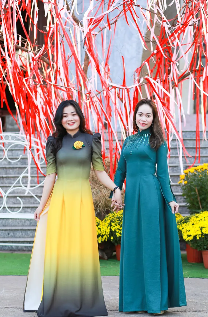 Thương hiệu Áo Dài Mẫu Mẫu - Tôn vinh giá trị người phụ nữ Việt - Ảnh 3. Thương hiệu Áo Dài Mẫu Mẫu - Tôn vinh giá trị người phụ nữ Việt - Ảnh 3.