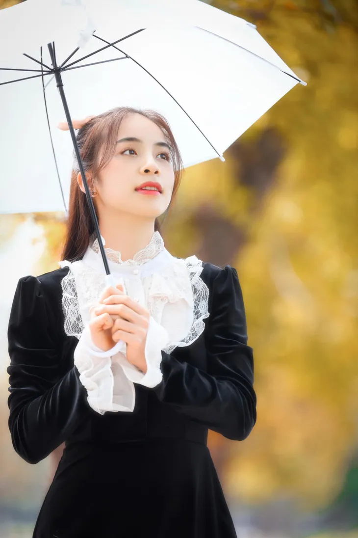 Trần Vân hóa tiểu thư ngọt ngào trong bộ ảnh mới - Ảnh 6. Trần Vân hóa tiểu thư ngọt ngào trong bộ ảnh mới - Ảnh 6.