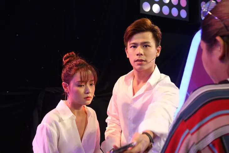 Trần Anh Huy vạ miệng thừa nhận mình là người một nhà với Midu - Ảnh 2. Trần Anh Huy vạ miệng thừa nhận mình là người một nhà với Midu - Ảnh 2.