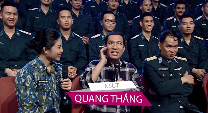 Nghệ sĩ Quang Thắng không ngại đọ sức với các chiến sĩ Phòng không Không quân - Ảnh 1. Nghệ sĩ Quang Thắng không ngại đọ sức với các chiến sĩ Phòng không Không quân - Ảnh 1.