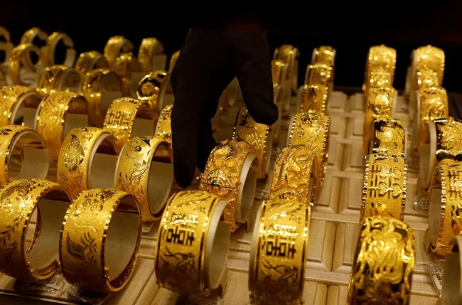 Giá vàng có thể cán mốc 2.100 USD/ounce vào cuối năm - Ảnh 2. Giá vàng có thể cán mốc 2.100 USD/ounce vào cuối năm - Ảnh 2.