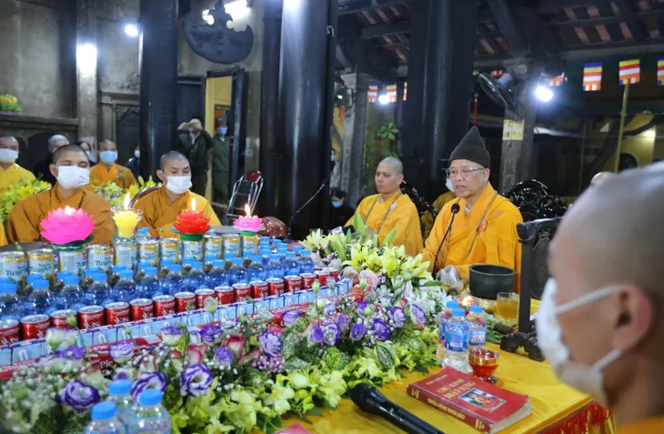 Cảnh tượng chưa từng có tại lễ cầu an chùa Phúc Khánh - Ảnh 2. Cảnh tượng chưa từng có tại lễ cầu an chùa Phúc Khánh - Ảnh 2.