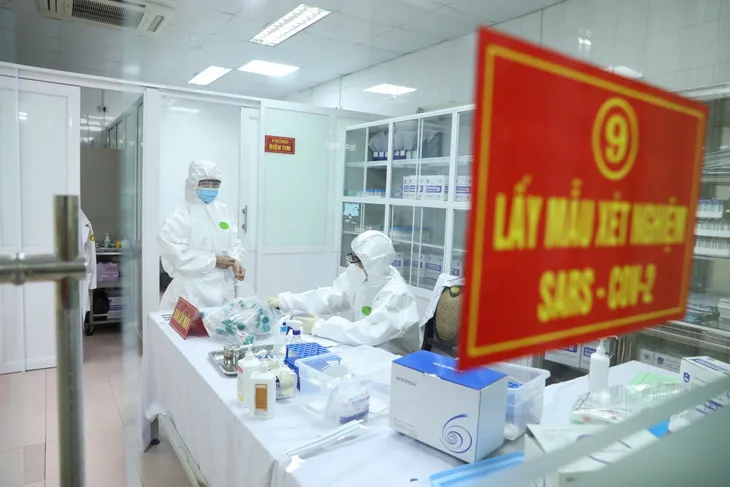 35 người đầu tiên tiêm thử nghiệm vaccine ngừa COVID-19 Nano Covax giai đoạn 2 - Ảnh 9. 35 người đầu tiên tiêm thử nghiệm vaccine ngừa COVID-19 Nano Covax giai đoạn 2 - Ảnh 9.