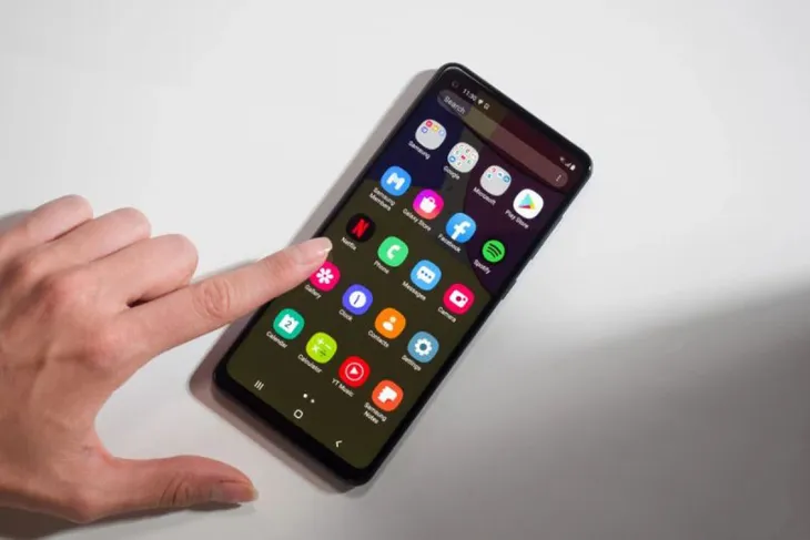 Smartphone nào bán chạy nhất năm 2020? - Ảnh 1. Smartphone nào bán chạy nhất năm 2020? - Ảnh 1.
