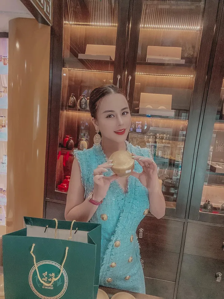 CEO Trương Linh Chi tiết lộ bí quyết chọn yến sào tự nhiên thượng hạng - Ảnh 4. CEO Trương Linh Chi tiết lộ bí quyết chọn yến sào tự nhiên thượng hạng - Ảnh 4.