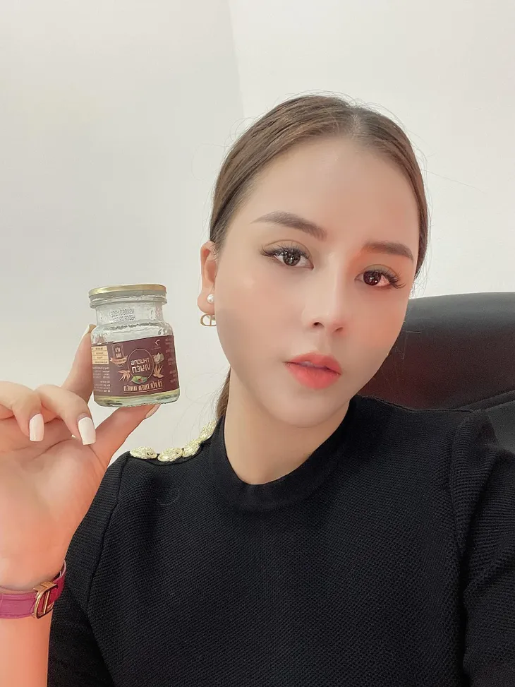CEO Trương Linh Chi tiết lộ bí quyết chọn yến sào tự nhiên thượng hạng - Ảnh 5. CEO Trương Linh Chi tiết lộ bí quyết chọn yến sào tự nhiên thượng hạng - Ảnh 5.