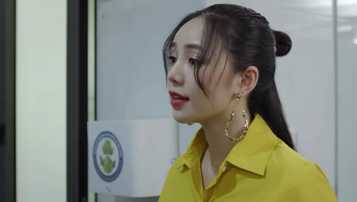Hướng dương ngược nắng - Tập 34: Hất hàm gọi Minh (Thu Trang) là đồ nhà quê, Ngọc (Quỳnh Kool) bị xử ngay lập tức - Ảnh 4. Hướng dương ngược nắng - Tập 34: Hất hàm gọi Minh (Thu Trang) là đồ nhà quê, Ngọc (Quỳnh Kool) bị xử ngay lập tức - Ảnh 4.