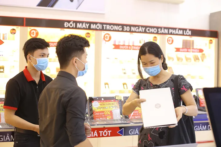 Học trực tuyến thúc đẩy doanh số laptop - Ảnh 3. Học trực tuyến thúc đẩy doanh số laptop - Ảnh 3.