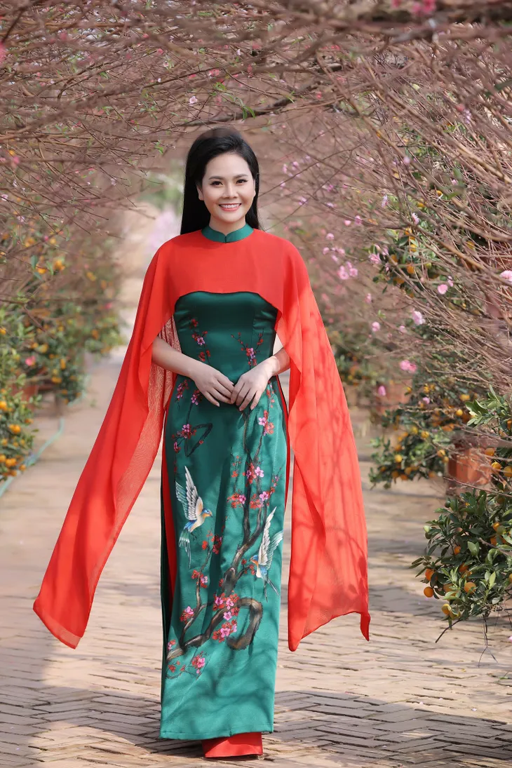 Sao mai Lương Nguyệt Anh chạnh lòng vì không được đón Tết cùng gia đình - Ảnh 5.