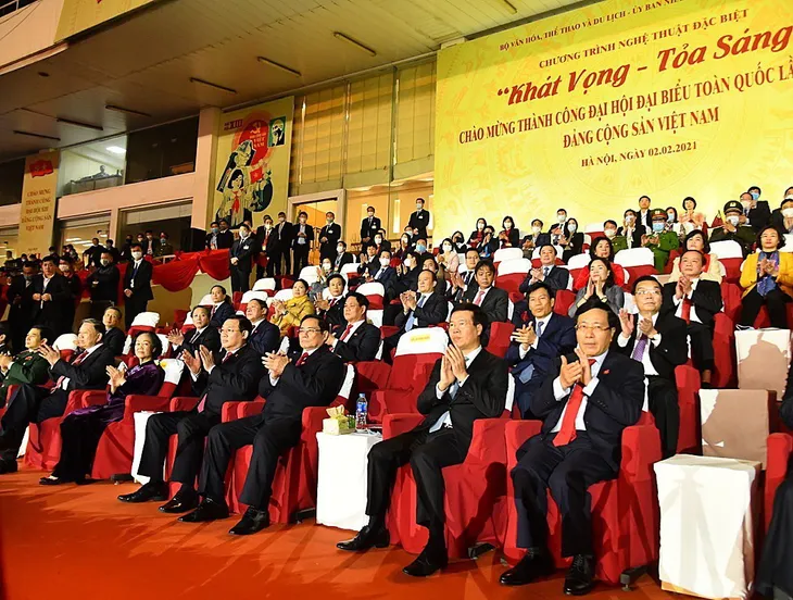 Rực rỡ chương trình nghệ thuật “Khát vọng - Tỏa sáng” chào mừng thành công Đại hội XIII của Đảng - Ảnh 3. Rực rỡ chương trình nghệ thuật “Khát vọng - Tỏa sáng” chào mừng thành công Đại hội XIII của Đảng - Ảnh 3.