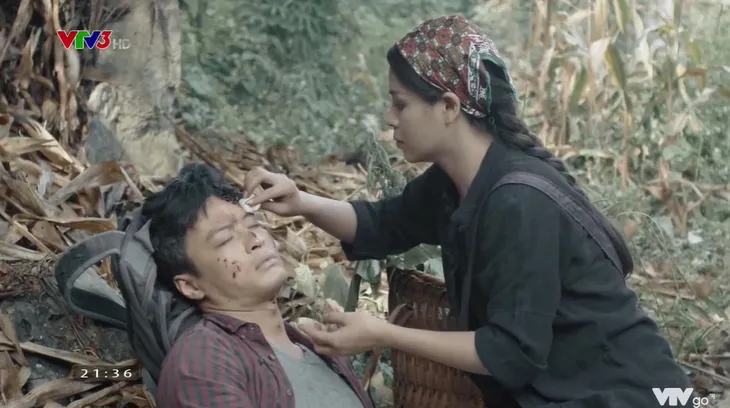 Hướng dương ngược nắng - Tập 24: Đúng lúc Minh ghen, Phúc đường đột tỏ tình - Ảnh 10. Hướng dương ngược nắng - Tập 24: Đúng lúc Minh ghen, Phúc đường đột tỏ tình - Ảnh 10.