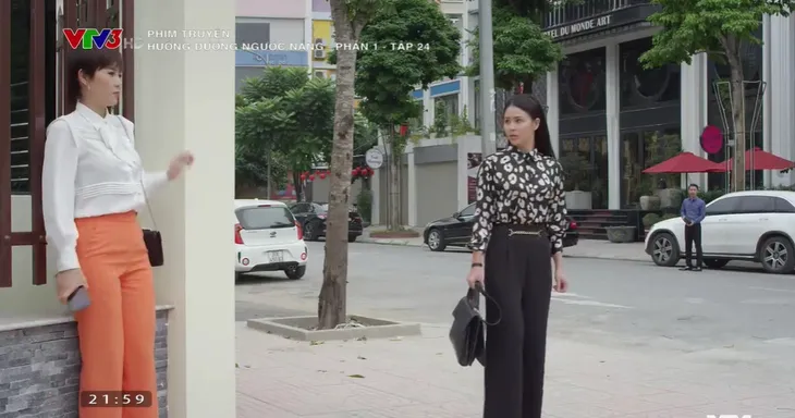 Hướng dương ngược nắng - Tập 24: Đúng lúc Minh ghen, Phúc đường đột tỏ tình - Ảnh 19. Hướng dương ngược nắng - Tập 24: Đúng lúc Minh ghen, Phúc đường đột tỏ tình - Ảnh 19.