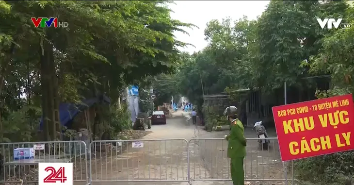 Huyện Mê Linh lập chốt kiểm soát an toàn phòng ngừa COVID-19 - Ảnh 1. Huyện Mê Linh lập chốt kiểm soát an toàn phòng ngừa COVID-19 - Ảnh 1.