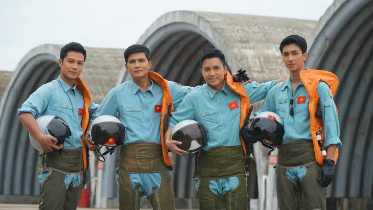 Thanh Sơn quyết đóng Yêu hơn cả bầu trời để chứng minh chưa già - Ảnh 4. Thanh Sơn quyết đóng Yêu hơn cả bầu trời để chứng minh chưa già - Ảnh 4.