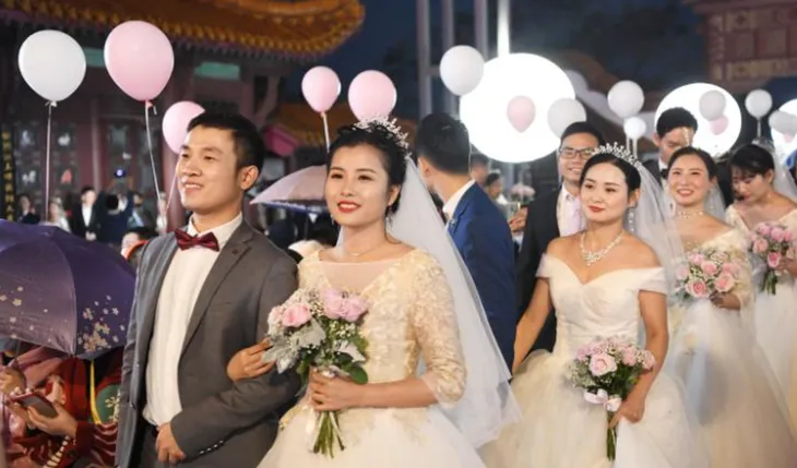 Giới trẻ Trung Quốc ngày càng lười kết hôn - Ảnh 2. Giới trẻ Trung Quốc ngày càng lười kết hôn - Ảnh 2.