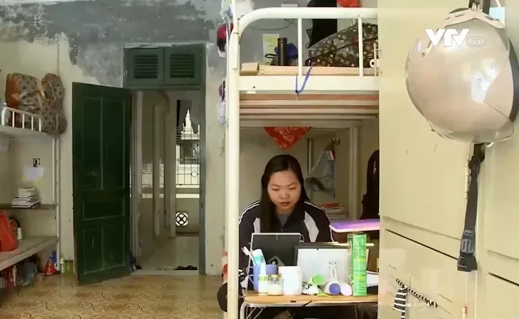 Mở ký túc xá hỗ trợ sinh viên không về quê ăn Tết - Ảnh 1.