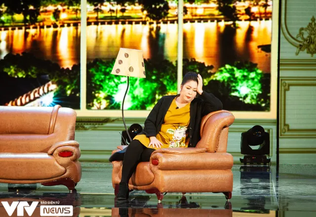 Gala cười 2021: Hồng Vân khó xử với hai... ông chồng! - Ảnh 10. Gala cười 2021: Hồng Vân khó xử với hai... ông chồng! - Ảnh 10.