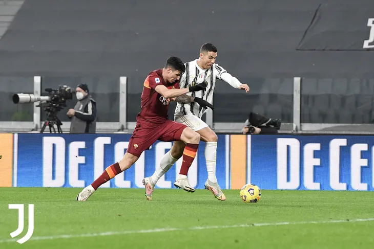 Ronaldo toả sáng, Juventus giành chiến thắng 2-0 trước AS Roma - Ảnh 3. Ronaldo toả sáng, Juventus giành chiến thắng 2-0 trước AS Roma - Ảnh 3.