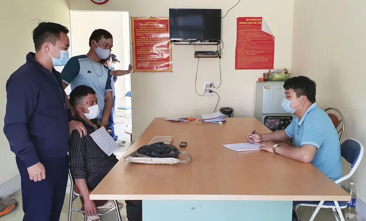 Điện Biên bắt giữ đối tượng vận chuyển 4 bánh heroin - Ảnh 1. Điện Biên bắt giữ đối tượng vận chuyển 4 bánh heroin - Ảnh 1.