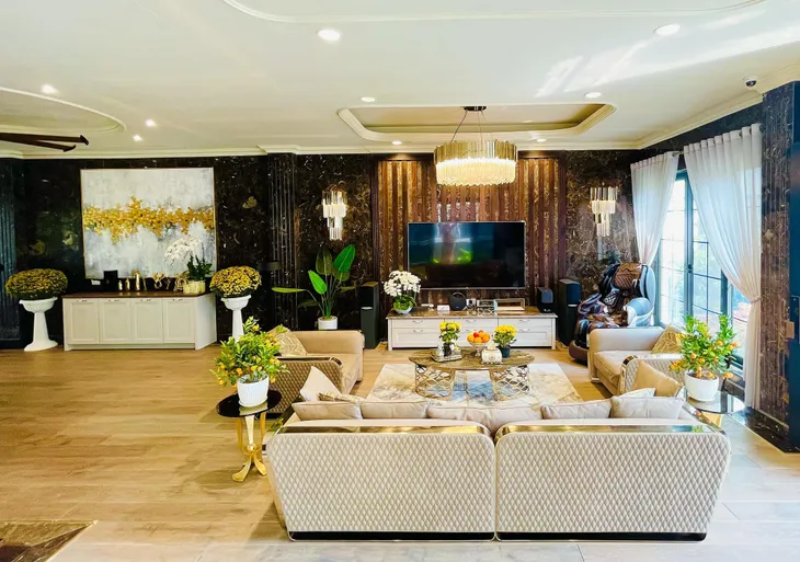 Biệt thự ven sông ngập hoa Tết của Lã Thanh Huyền - Ảnh 9. Biệt thự ven sông ngập hoa Tết của Lã Thanh Huyền - Ảnh 9.