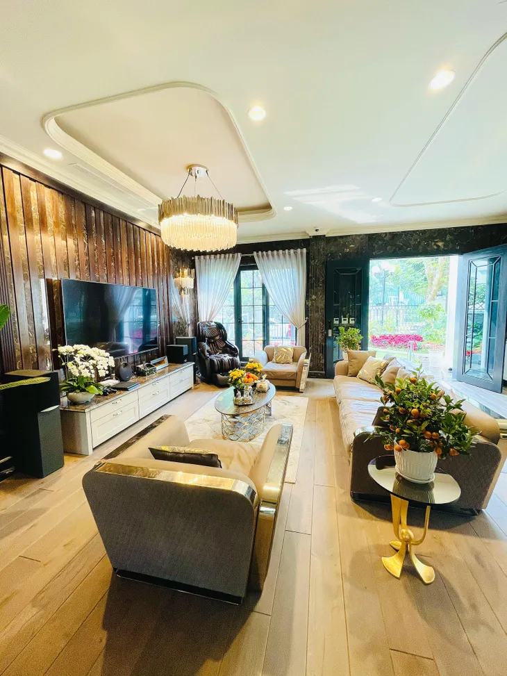 Biệt thự ven sông ngập hoa Tết của Lã Thanh Huyền - Ảnh 14. Biệt thự ven sông ngập hoa Tết của Lã Thanh Huyền - Ảnh 14.