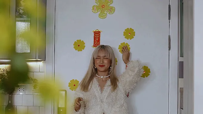 Fashionista Châu Bùi: Năm con trâu sẽ tiếp tục làm việc như con trâu - Ảnh 1. Fashionista Châu Bùi: Năm con trâu sẽ tiếp tục làm việc như con trâu - Ảnh 1.