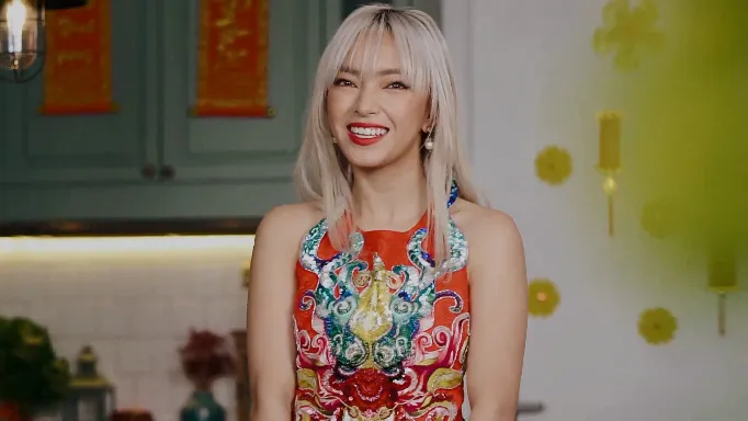 Fashionista Châu Bùi gợi ý 3 trang phục mặc Tết - Ảnh 1. Fashionista Châu Bùi gợi ý 3 trang phục mặc Tết - Ảnh 1.