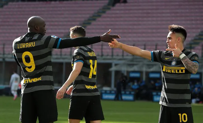 Inter Milan 3-0 Genoa: Lukaku tiếp tục ghi dấu ấn - Ảnh 1. Inter Milan 3-0 Genoa: Lukaku tiếp tục ghi dấu ấn - Ảnh 1.