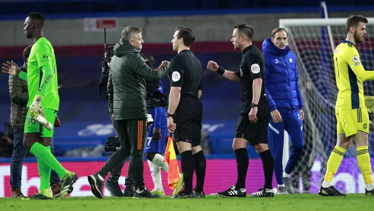 Solskjaer bức xúc vì không có penalty cho Manchester United - Ảnh 3. Solskjaer bức xúc vì không có penalty cho Manchester United - Ảnh 3.