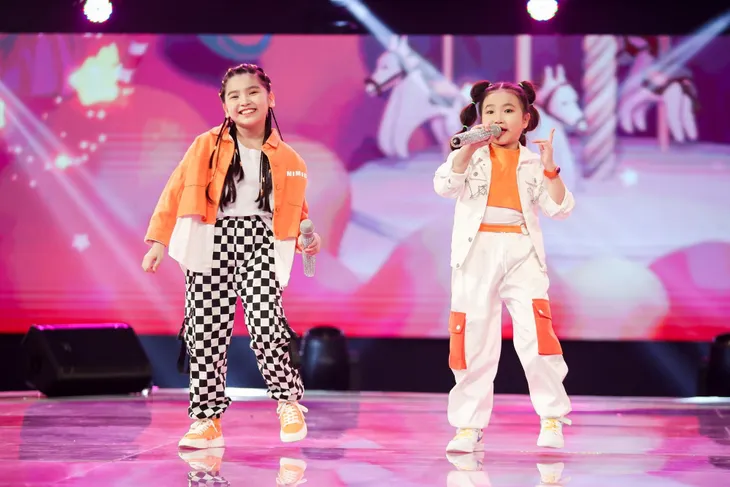 Giọng hát Việt nhí: Phong cách của đội BigDaddy - Emily gói gọn trong một chữ Trending! - Ảnh 2. Giọng hát Việt nhí: Phong cách của đội BigDaddy - Emily gói gọn trong một chữ Trending! - Ảnh 2.