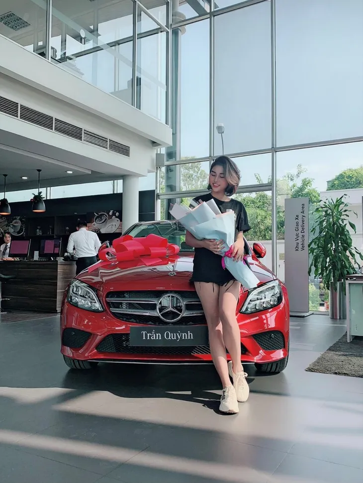 CEO Trần Quỳnh: Tuổi thơ cơ cực, khởi nghiệp nhiều khó khăn và thử thách - Ảnh 4. CEO Trần Quỳnh: Tuổi thơ cơ cực, khởi nghiệp nhiều khó khăn và thử thách - Ảnh 4.