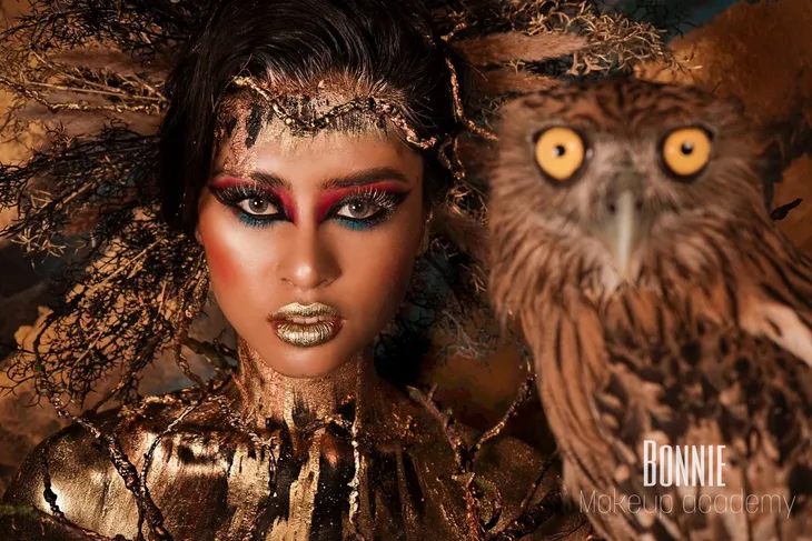 Biến hóa đa dạng với nhiều kiểu make up độc lạ với Hoàng Quyên tại Bonnie Makeup Academy - Ảnh 6. Biến hóa đa dạng với nhiều kiểu make up độc lạ với Hoàng Quyên tại Bonnie Makeup Academy - Ảnh 6.