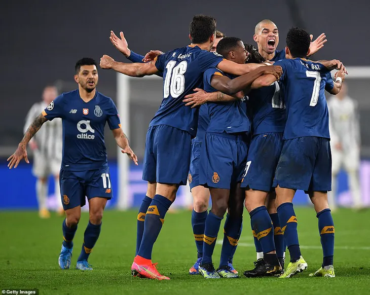 Juventus 3-2 FC Porto: Chơi hơn người, Juventus vẫn bị loại cay đắng - Ảnh 7. Juventus 3-2 FC Porto: Chơi hơn người, Juventus vẫn bị loại cay đắng - Ảnh 7.