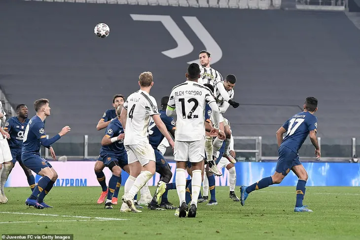 Juventus 3-2 FC Porto: Chơi hơn người, Juventus vẫn bị loại cay đắng - Ảnh 6. Juventus 3-2 FC Porto: Chơi hơn người, Juventus vẫn bị loại cay đắng - Ảnh 6.