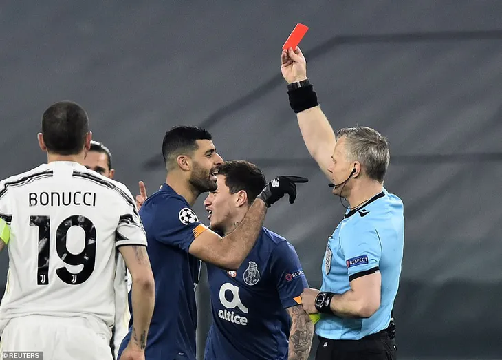 Juventus 3-2 FC Porto: Chơi hơn người, Juventus vẫn bị loại cay đắng - Ảnh 3. Juventus 3-2 FC Porto: Chơi hơn người, Juventus vẫn bị loại cay đắng - Ảnh 3.