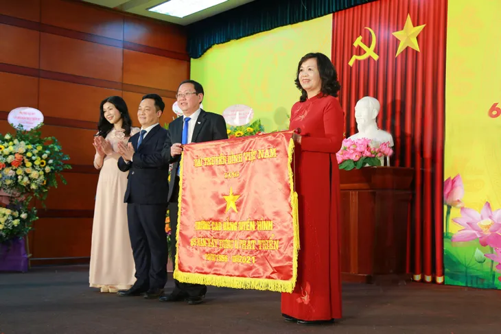 Trường Cao đẳng Truyền hình: 65 năm xây dựng và phát triển - Ảnh 7. Trường Cao đẳng Truyền hình: 65 năm xây dựng và phát triển - Ảnh 7.
