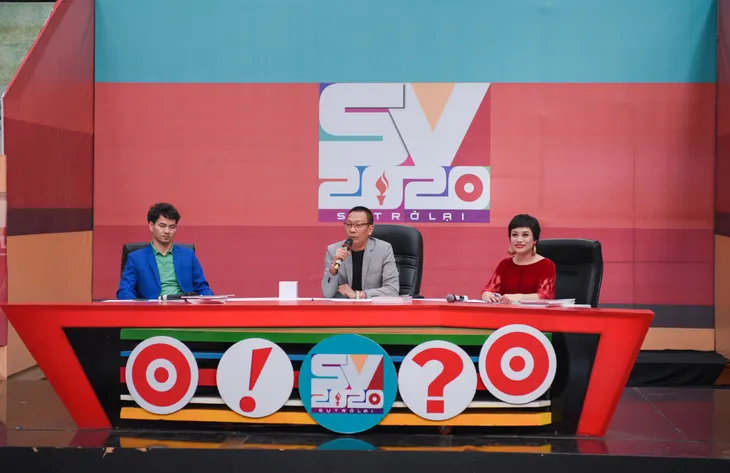 Ca sĩ Phương Thanh ngỡ ngàng trước tài năng sinh viên trong trận Chung kết bảng C SV 2020 - Ảnh 10. Ca sĩ Phương Thanh ngỡ ngàng trước tài năng sinh viên trong trận Chung kết bảng C SV 2020 - Ảnh 10.