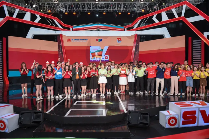 Ca sĩ Phương Thanh ngỡ ngàng trước tài năng sinh viên trong trận Chung kết bảng C SV 2020 - Ảnh 15. Ca sĩ Phương Thanh ngỡ ngàng trước tài năng sinh viên trong trận Chung kết bảng C SV 2020 - Ảnh 15.